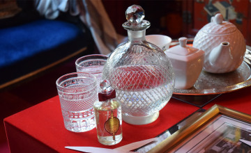 penhaligons-glassdecanter-wewearperfume